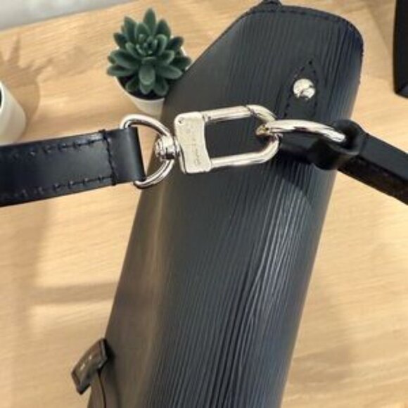 Cluny MM LV Bag - Picture 4 of 5